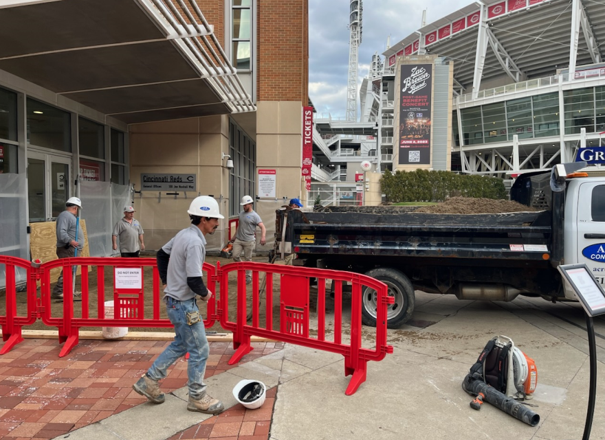 ACR Gunite Pools and Spas! The Official Gunite Pool and Spa company of The Cincinnati Reds